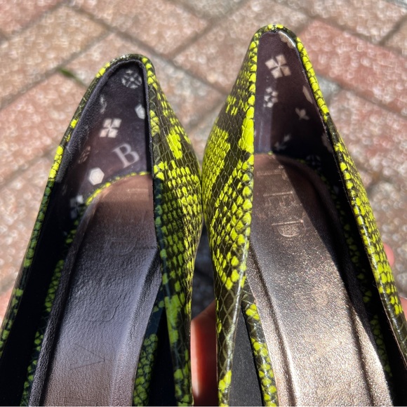 Ted Baker Izbelos neon yellow snakeskin heels - Picture 9 of 12